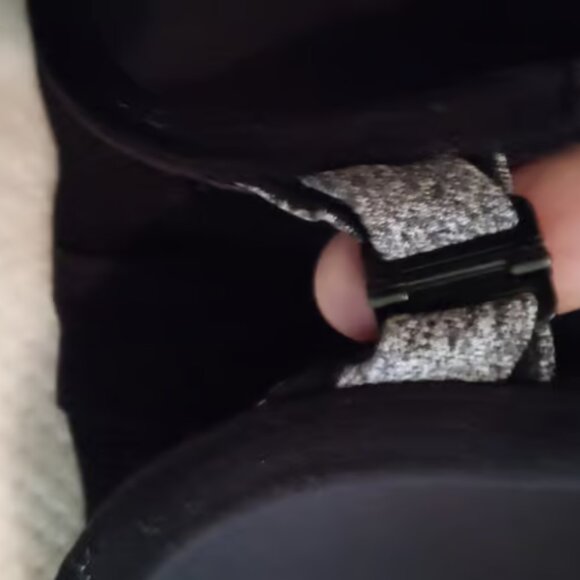 VICTORIAS SECRET VSX Zip Front Heather Gray Racerback Sports Bra Womans 34C - Picture 8 of 12